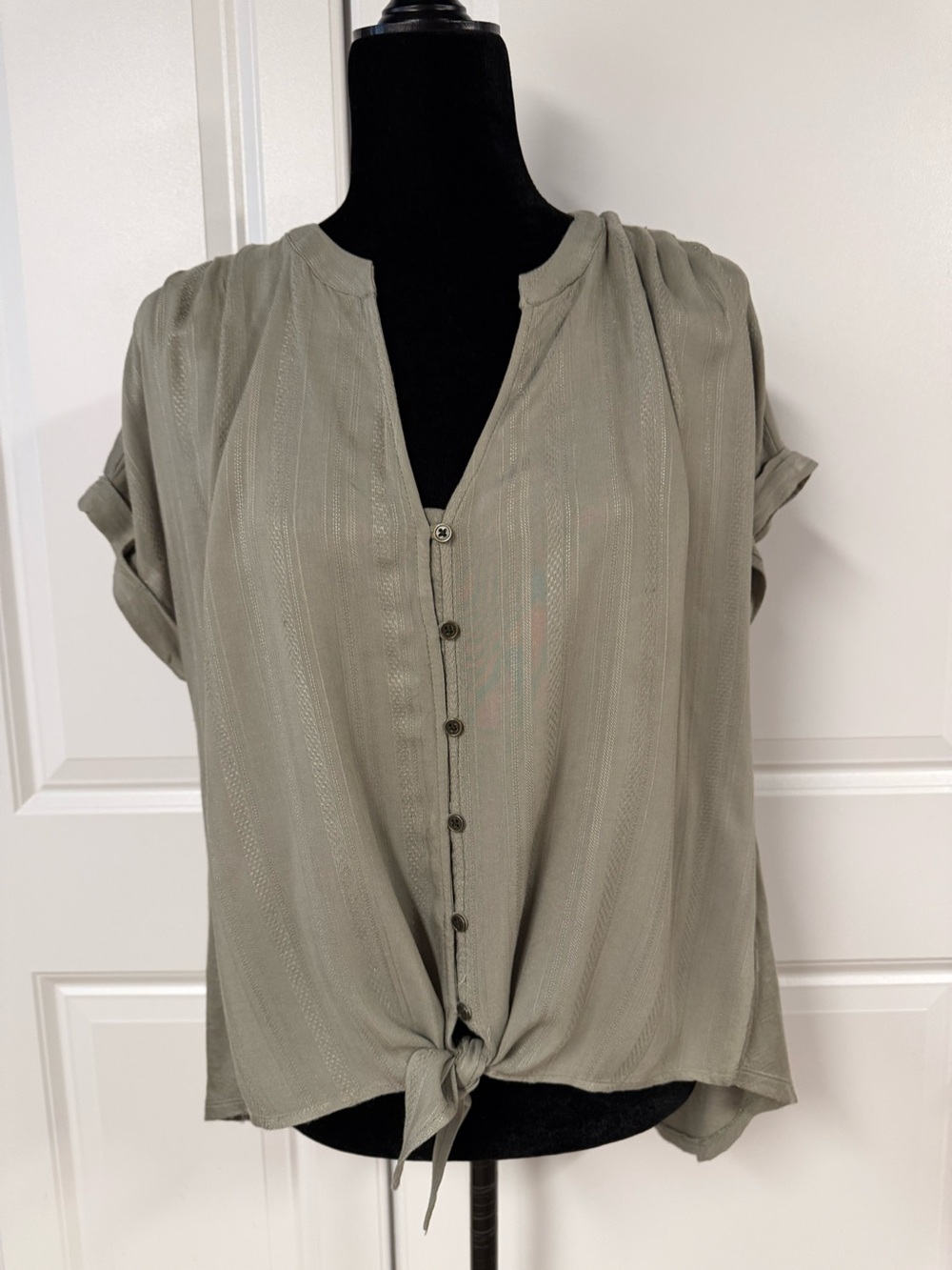 Universal Thread Hi-Low Tie Front Blouse Top